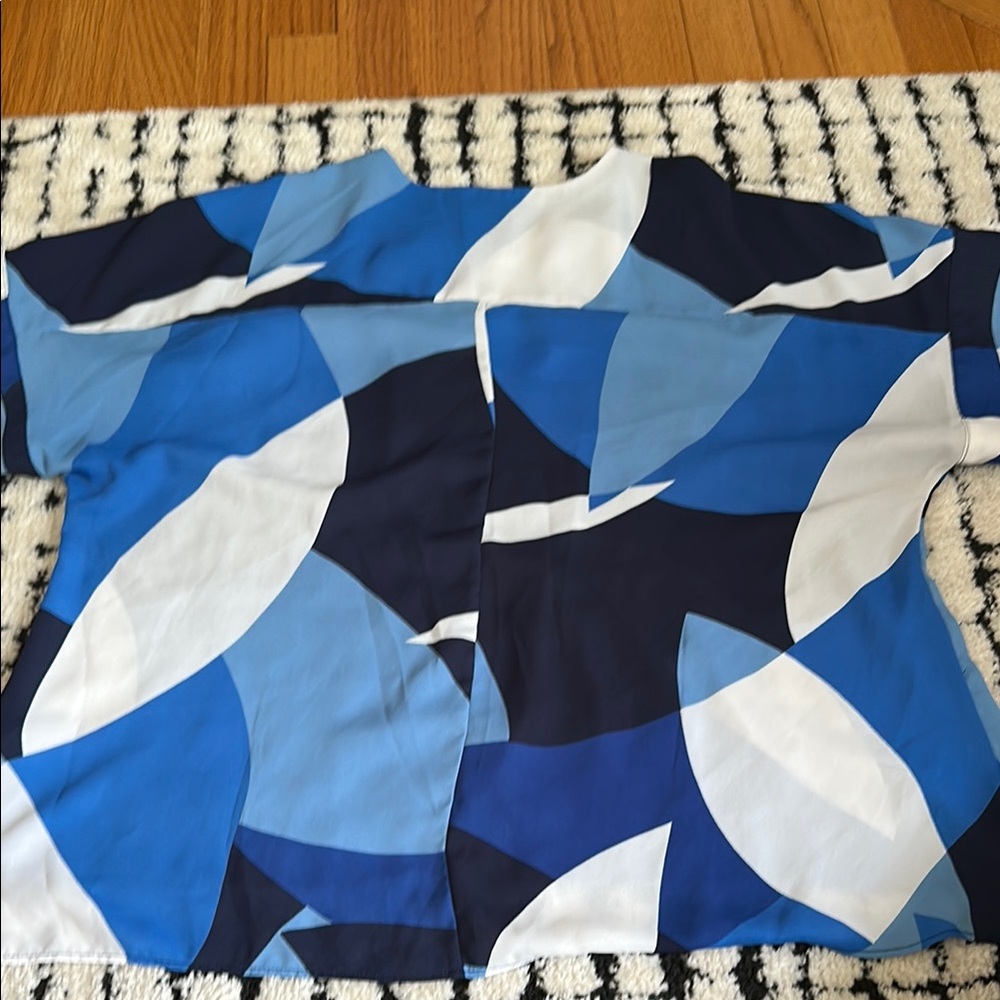 Chic Blue And White Patterned Top - image 6